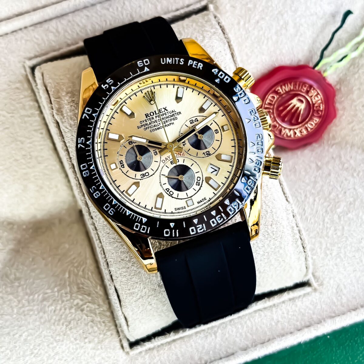 Rolex Daytona full gold with black strap